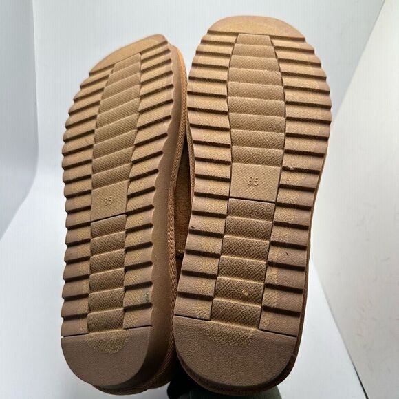 CUSHIONAIRE Women's Faux Shearling Genuine Suede cozy mule slippers +Memory Foam - Picture 5 of 7